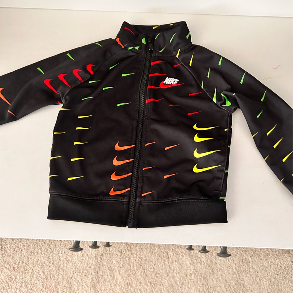 Nike zip